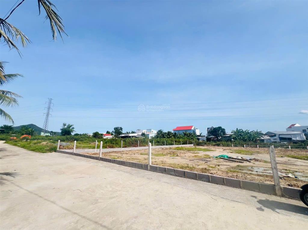 Bán đất tại thôn tây, p.bắc nha trang(vĩnh phương cũ), 606.1m2(thổ), 14triệu/m2,có thể phân 45 lô