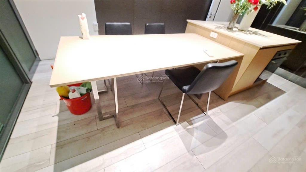 Cần cho thuê nhà mặt tiền nguyên căn 5 tầng, giá 59tr/tháng