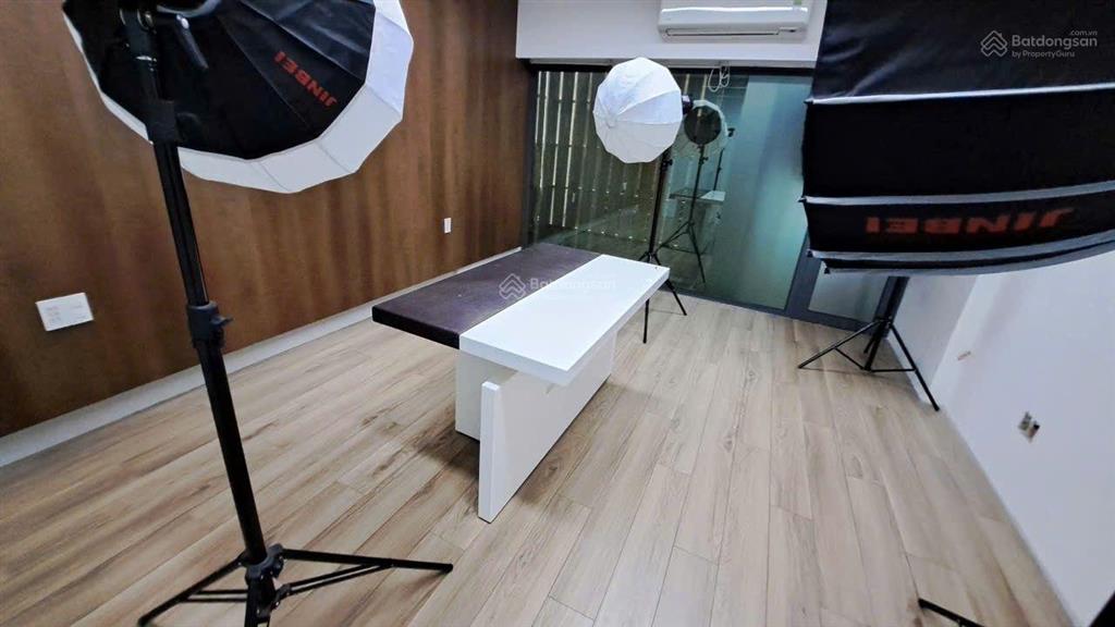 Cần cho thuê nhà mặt tiền nguyên căn 5 tầng, giá 59tr/tháng