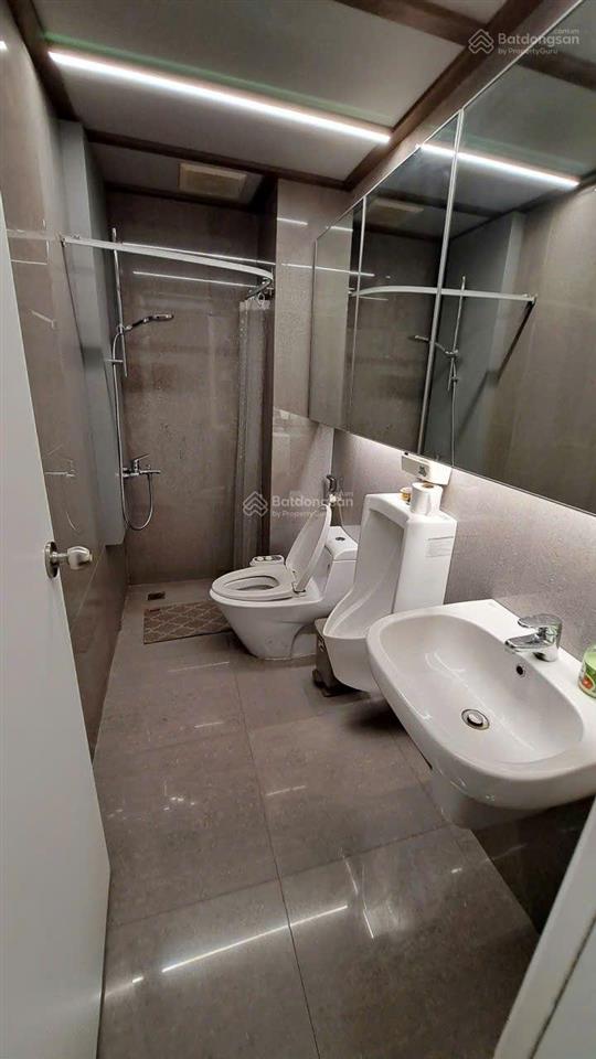 Cần cho thuê nhà mặt tiền nguyên căn 5 tầng, giá 59tr/tháng