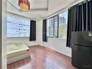 Cho thuê căn hộ quận 10 có cửa sổ full nội thất