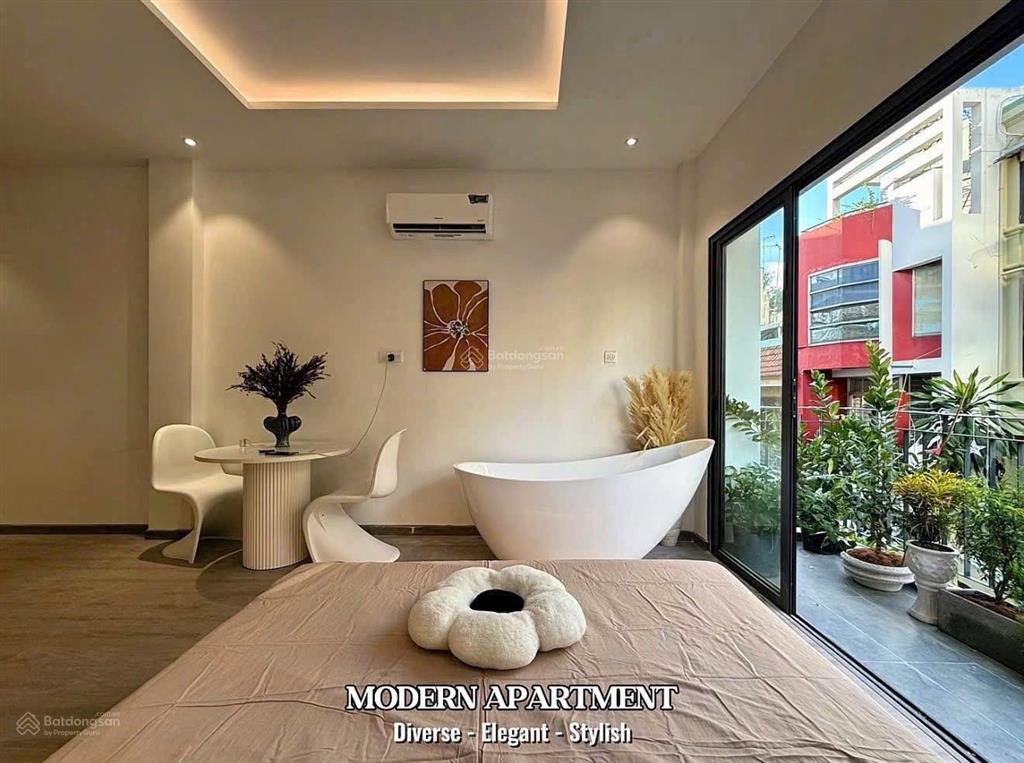 Cho thuê căn hộ q1 có ban công decor xinh full nội thất