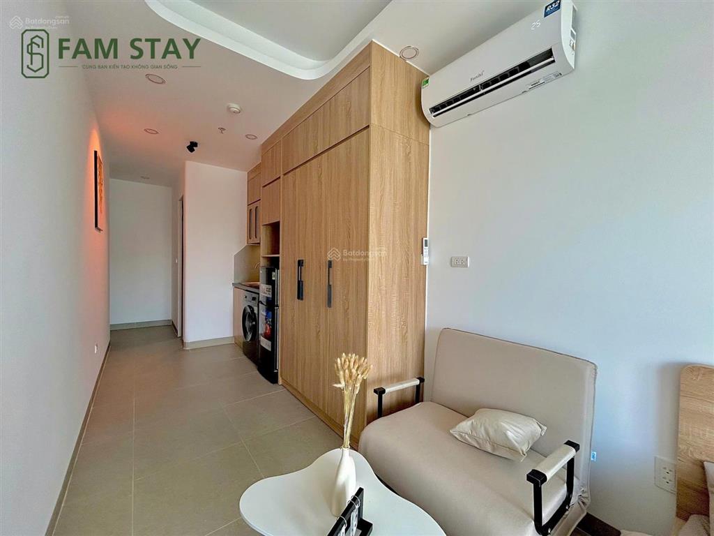 Khai trương phòng ban công mới xây, đường nguyễn văn khối