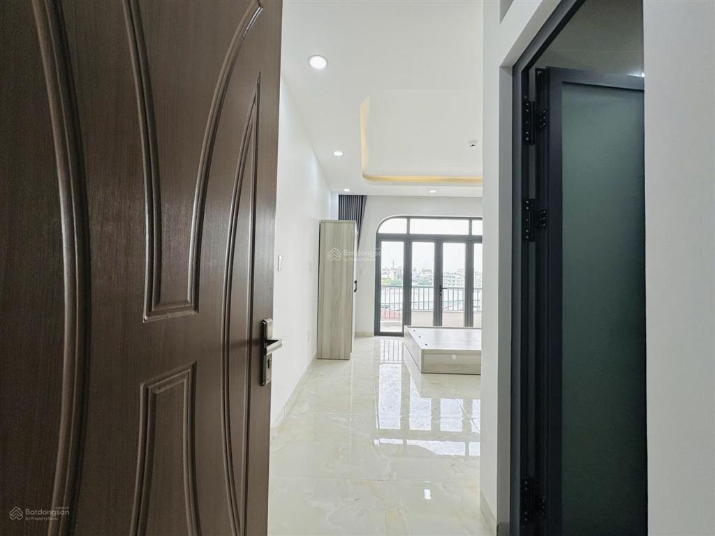 Dương quảng hàm rộng  ban công  full nội thất  thang máy