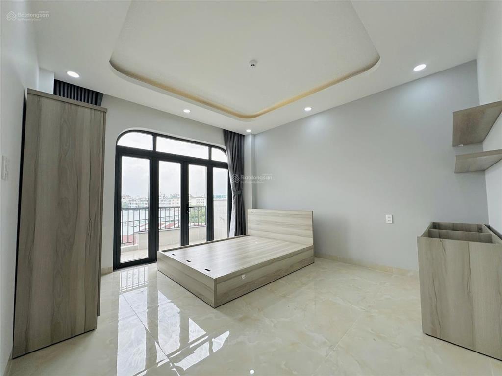 Dương quảng hàm rộng  ban công  full nội thất  thang máy