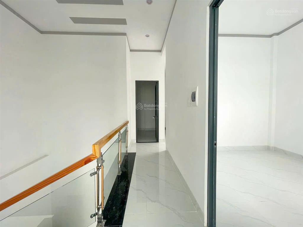 Bán gấp căn biệt thự mini nằm gần cầu bạch đằng 2 tân uyên