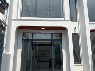 Bán gấp nhà gác lửng sổ riêng thổ cư nằm ngay cầu bạch đằng 2 tân uyên