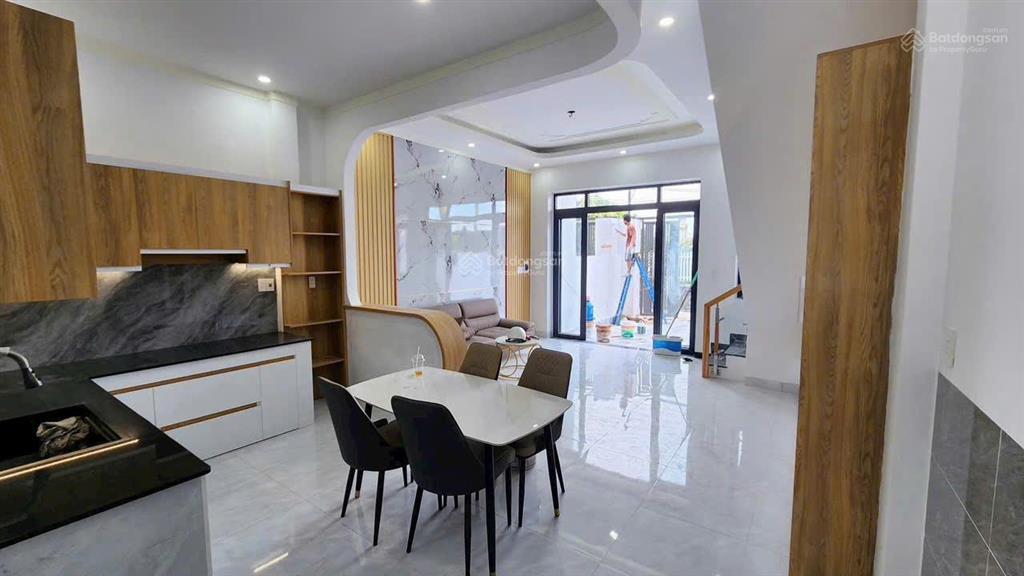 Hạ giá bán gấp nhà 1 lầu 1 trệt nằm kp6  trảng dài