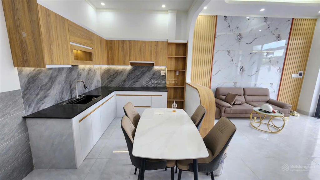 Hạ giá bán gấp nhà 1 lầu 1 trệt nằm kp6  trảng dài