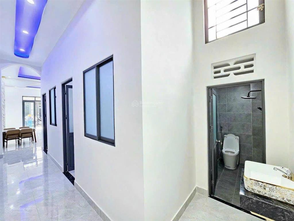 Bán gấp nhà sổ riêng thổ cư nằm ngay cầu bạch đằng 2