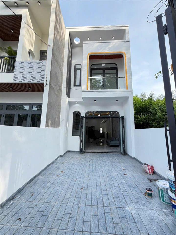 Chính chủ bán gấp nhà 1 trệt 1 lầu nằm cuối đường huỳnh văn nghệ  bửu long