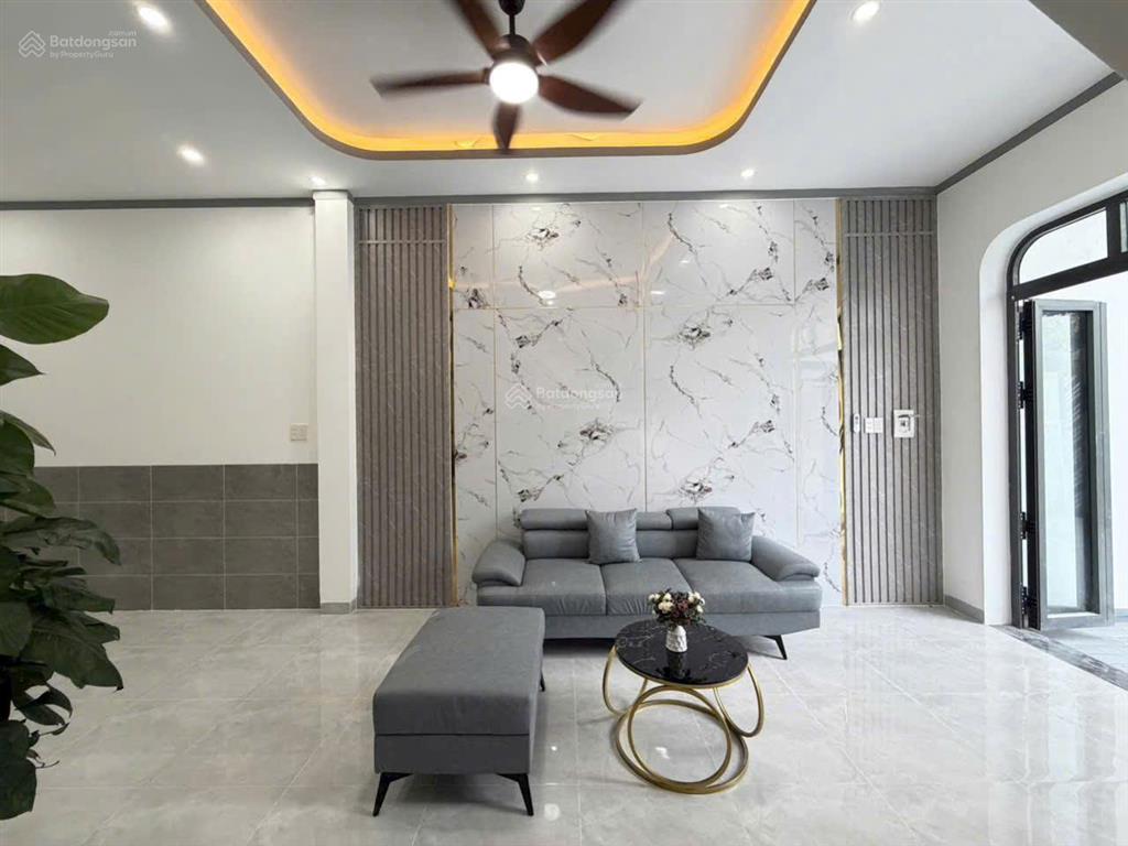Chính chủ bán gấp nhà 1 trệt 1 lầu nằm cuối đường huỳnh văn nghệ  bửu long