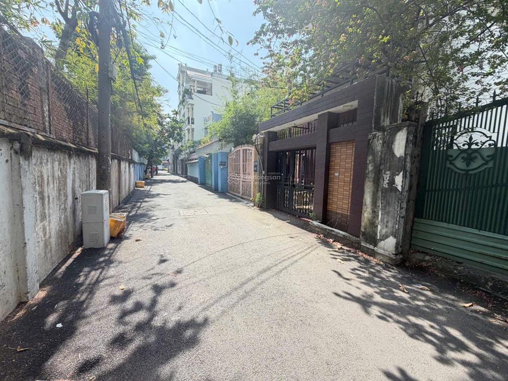 Đất hiếm, gần mặt tiền luỹ bán bích, 110m2 ngang 7.5m, hẻm nhựa 6m, ko quy hoạch, ko lg