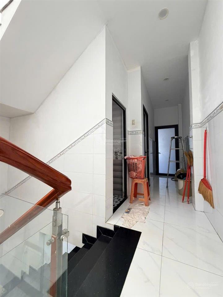 Nhà mặt tiền đường 10m giá rẻ hơn trong hẻm  diện tích 4.1m x 27 đúc 3 tấm , kinh doanh buôn bán