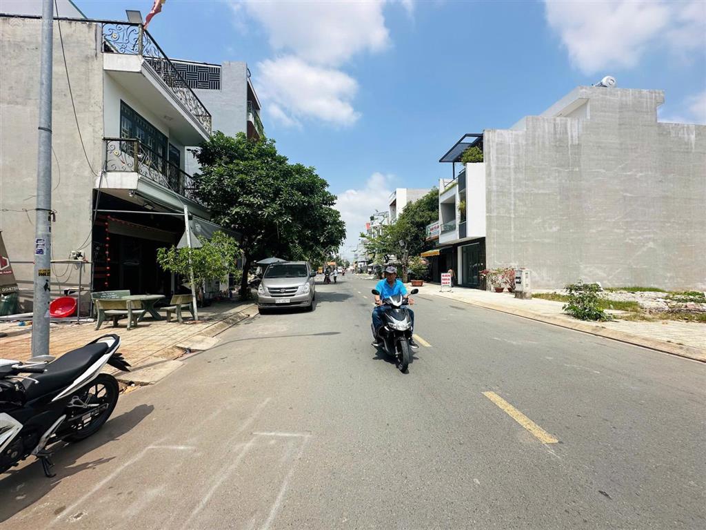 Hàng hiếm 110m2 trục chính  khu đẹp nhất an phú thuận an cũ