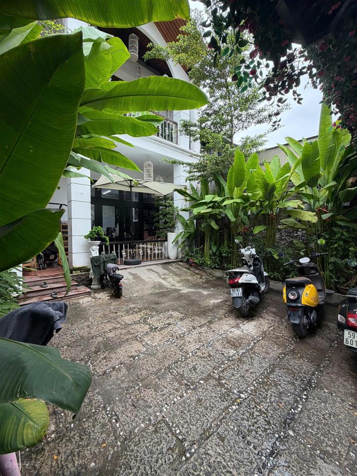 Cần bán gấp biệt thự sang trọng, hẻm 10m oto quay đầu, nguyễn hữu cảnh, bình thạnh