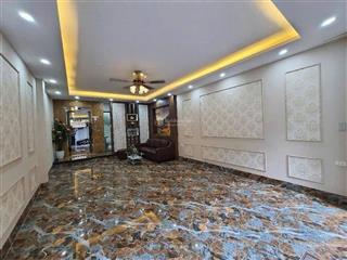 Nhà huỳnh cung ( tam hiệp ) 32m 6 tầng 3 ngủ, ô tô vào nhà, thang máy, vị trí miễn chê, hàng hiếm