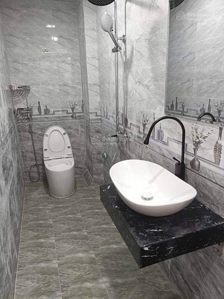 Hàng đầu tư, nhà 5 tầng 5 ngủ 35m ngay cầu hữu hoà xây mới tinh, ô tô tránh cửa nhà, thiết kế lửng