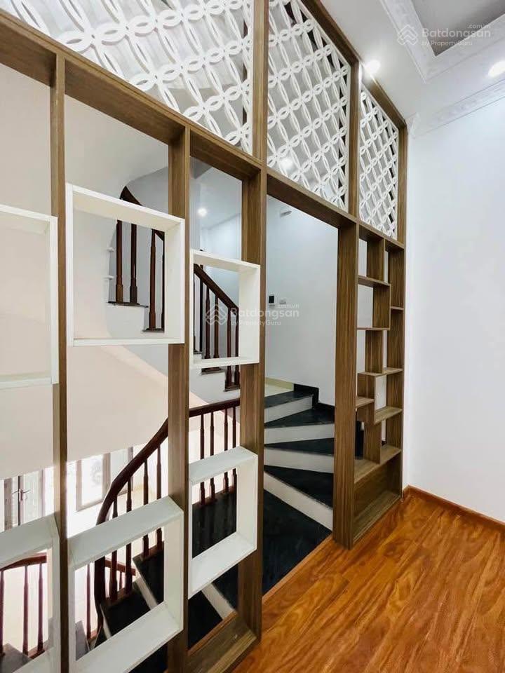 Hàng đầu tư, nhà 5 tầng 5 ngủ 35m ngay cầu hữu hoà xây mới tinh, ô tô tránh cửa nhà, thiết kế lửng