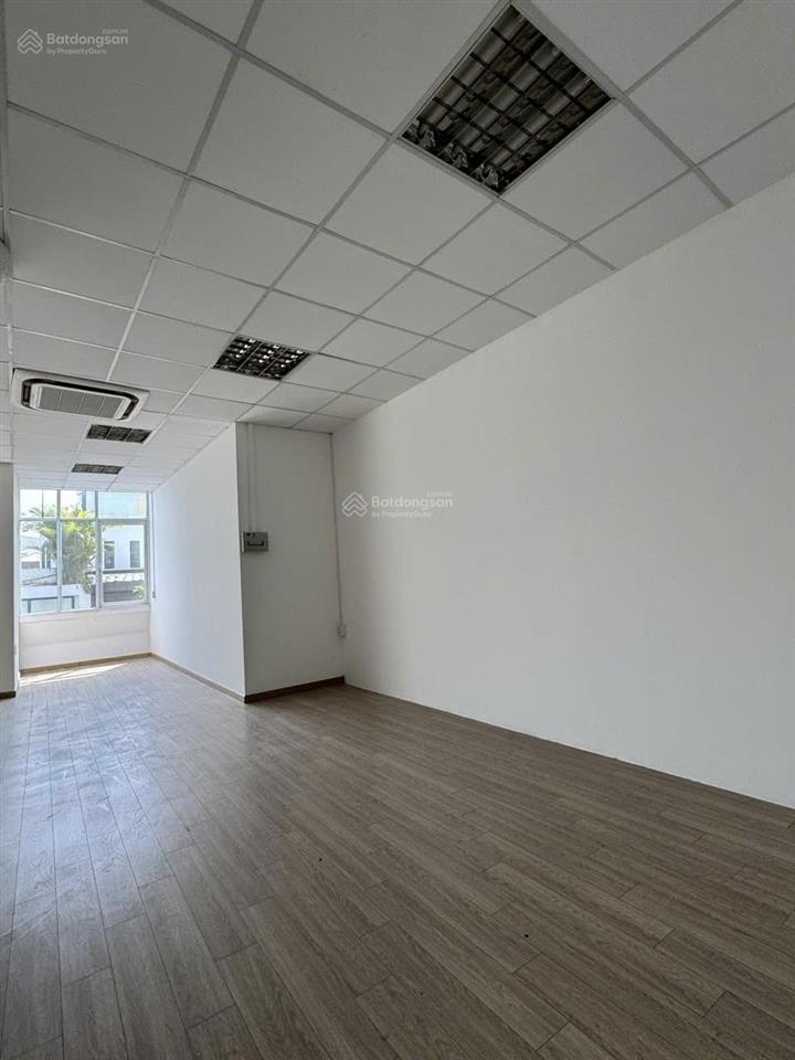 Văn phòng phú nhuận 88m2 giá 23,5 triệu/tháng tòa nhà hoàng văn thụ
