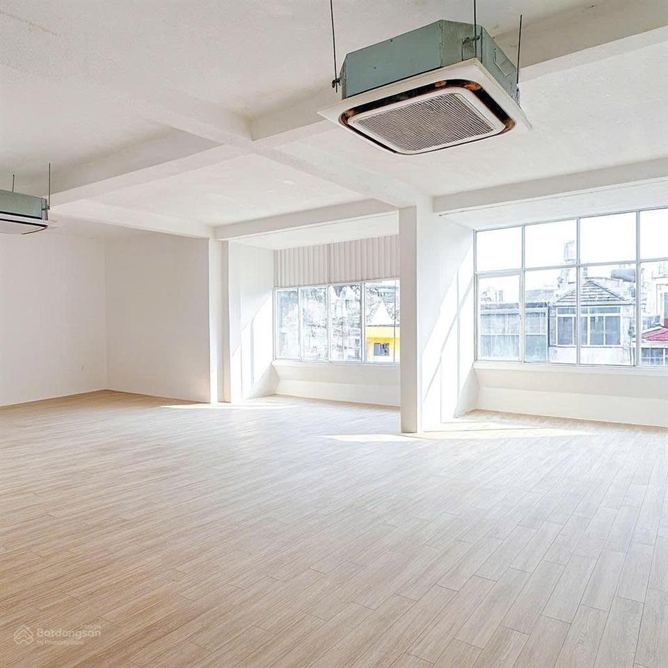 Văn phòng phú nhuận 88m2 giá 23,5 triệu/tháng tòa nhà hoàng văn thụ
