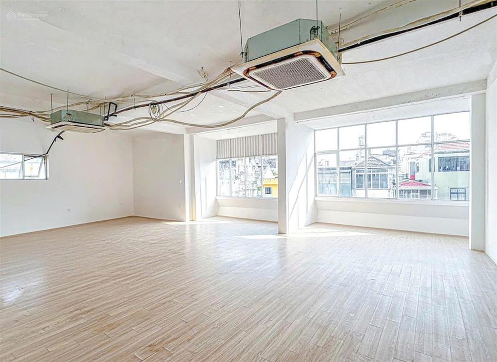 Văn phòng phú nhuận 88m2 giá 23,5 triệu/tháng tòa nhà hoàng văn thụ