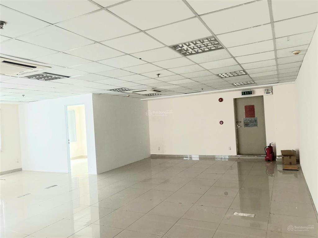 Văn phòng q1 giá 38 triệu/tháng (96m2) tòa nhà vp mặt tiền phan tôn