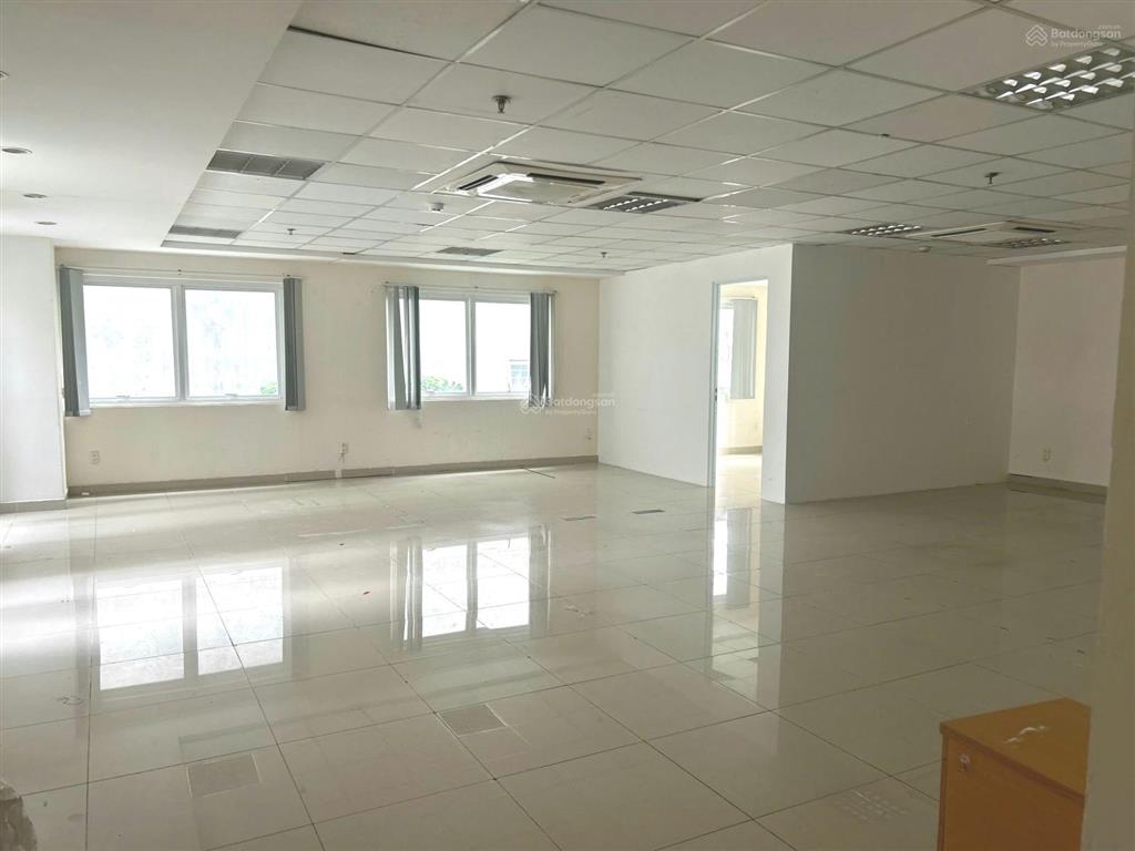 Văn phòng q1 giá 38 triệu/tháng (96m2) tòa nhà vp mặt tiền phan tôn