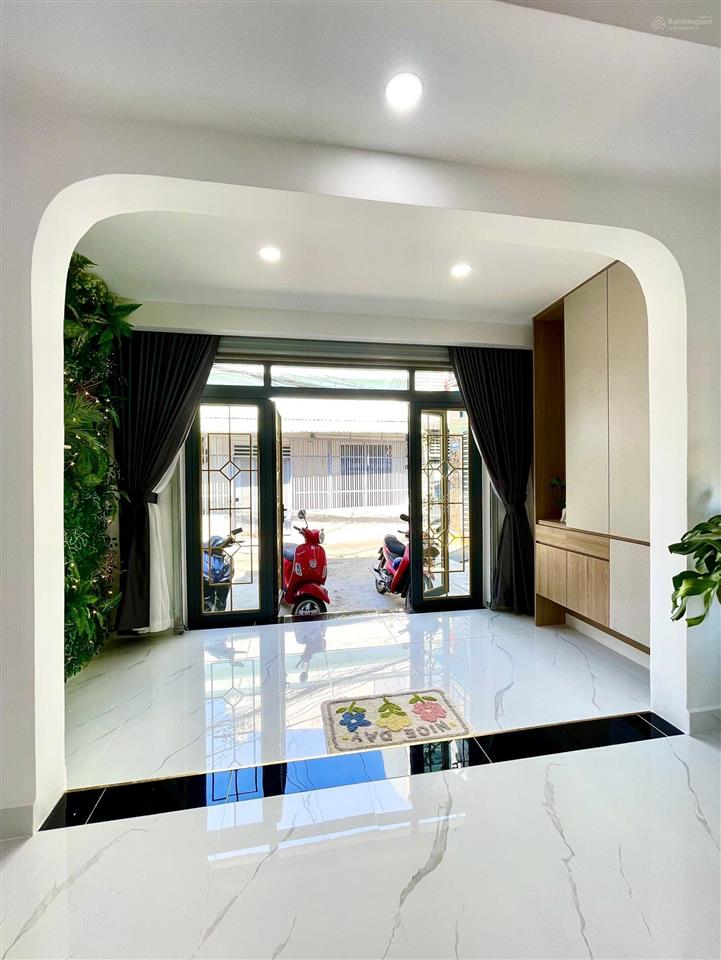 Hxh phú thọ hòa,tân phú công nhận 55m2 (4,5x12) nở hậu 5,3m trệt lầu full nội thất gần mặt tiền