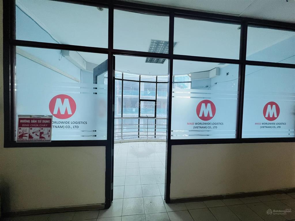 Văn phòng tòa nhà trường sơn 15m2 giá 4 triệu/tháng gần sân bay tsn