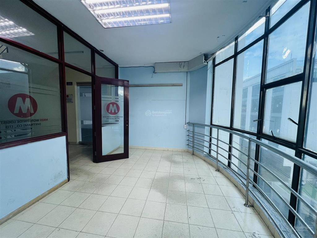 Văn phòng tòa nhà trường sơn 15m2 giá 4 triệu/tháng gần sân bay tsn