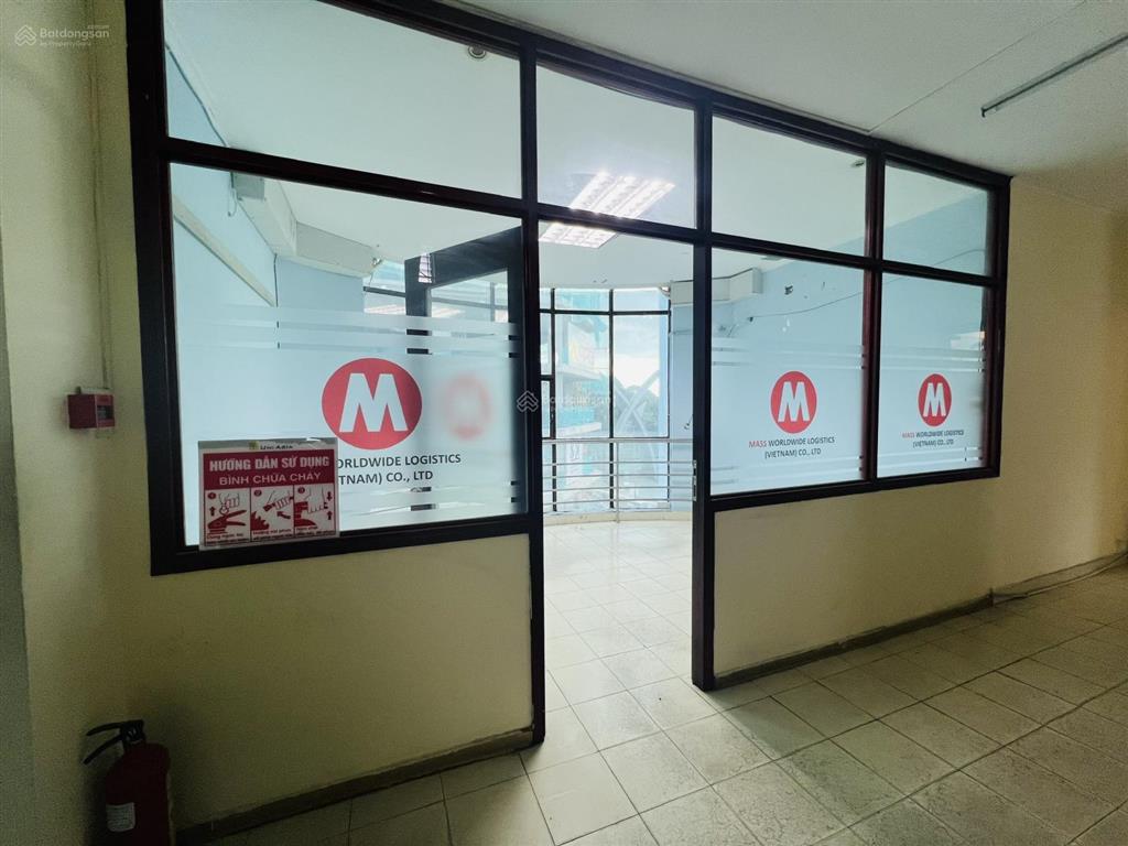 Văn phòng tòa nhà trường sơn 15m2 giá 4 triệu/tháng gần sân bay tsn