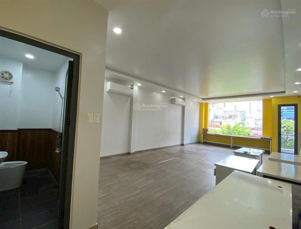 Văn phòng giờ tự do 24/7 mặt tiền trường sơn 65m2 giá 9,5 triệu/tháng khu sân bay