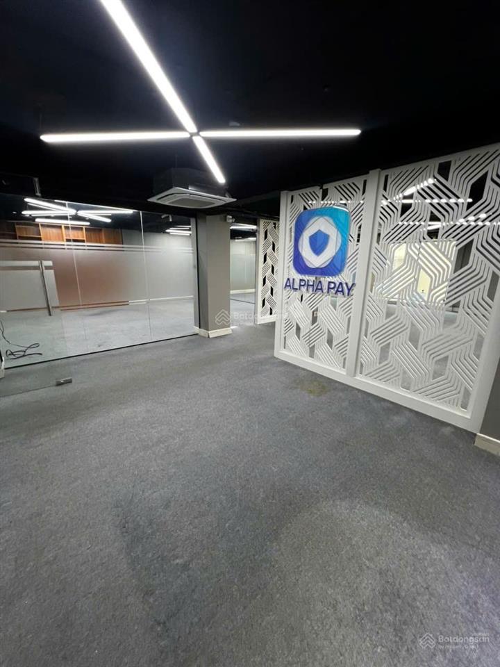 Văn phòng quận 10, 120m2 giá 35 triệu tòa nhà cao cấp đường 3/2