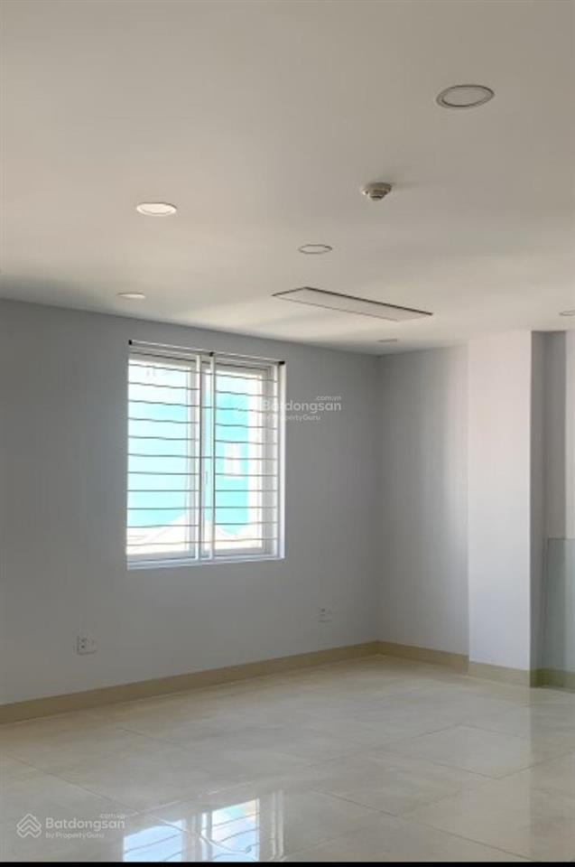 Văn phòng khu k300 giờ 24/7 full bàn ghế diện tích 45m² giá 12,5 triệu/tháng tòa nhà sân bay