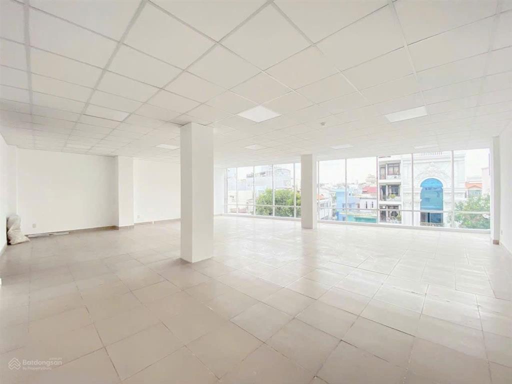 Văn phòng quận 10, 220m2 giá 69 triệu/tháng tòa nhà mặt tiền đường 3/2