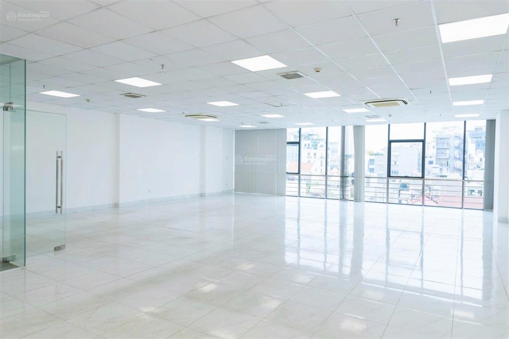 Văn phòng khu sân bay 90m2 giá 25 triệu/tháng tòa nhà vp tiền giang