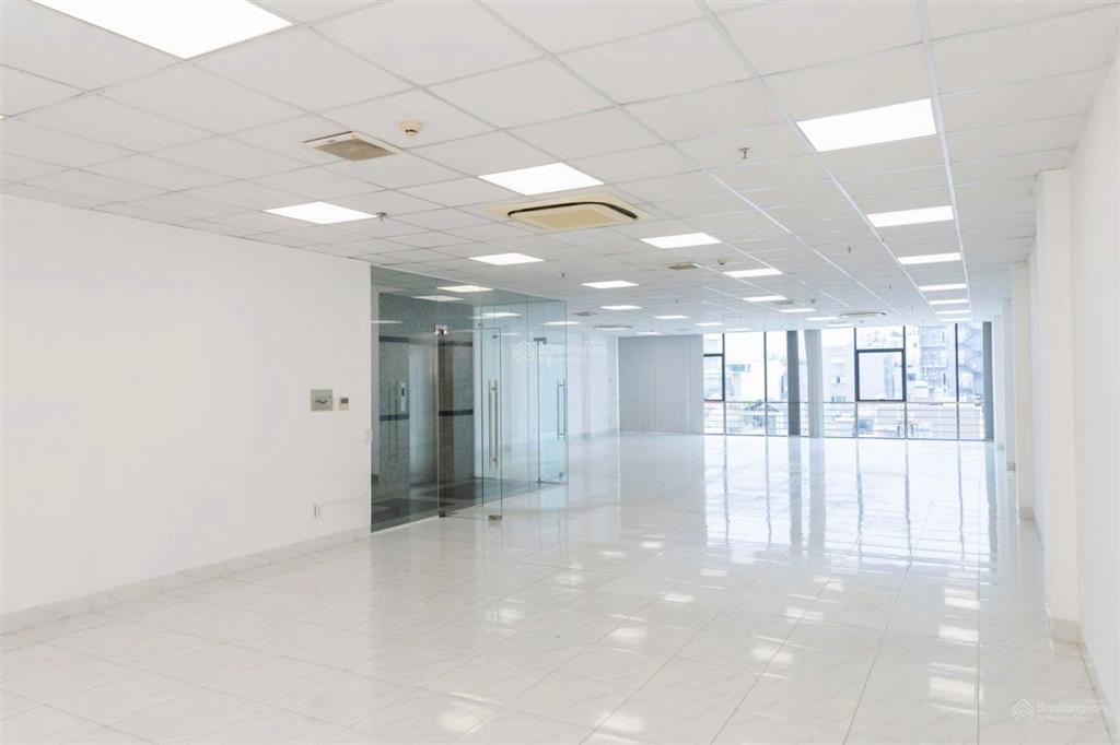 Văn phòng khu sân bay 90m2 giá 25 triệu/tháng tòa nhà vp tiền giang
