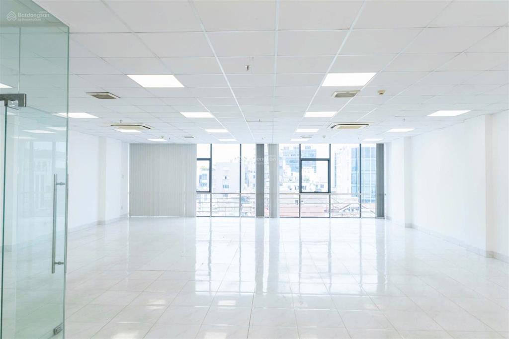 Văn phòng khu sân bay 90m2 giá 25 triệu/tháng tòa nhà vp tiền giang