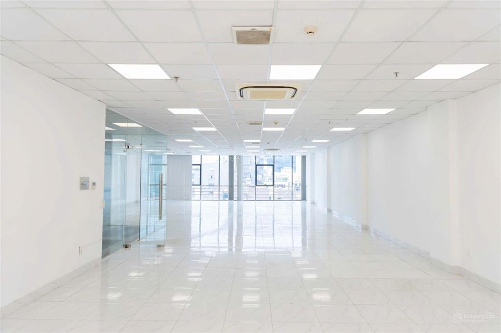 Văn phòng khu sân bay 90m2 giá 25 triệu/tháng tòa nhà vp tiền giang