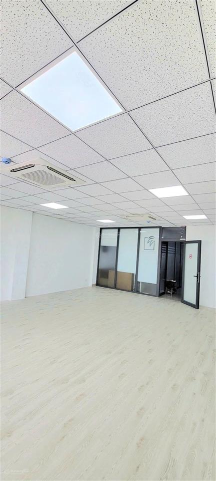 Văn phòng 50m2 giá 12,5 triệu/tháng thép mới, tòa nhà k300, p12, tân bình