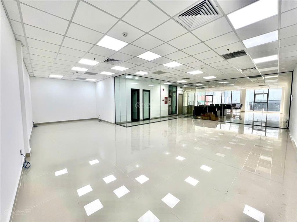 Văn phòng khu sân bay giờ tự do 24/7, 80m2 giá 23 triệu/tháng tòa nhà hát giang