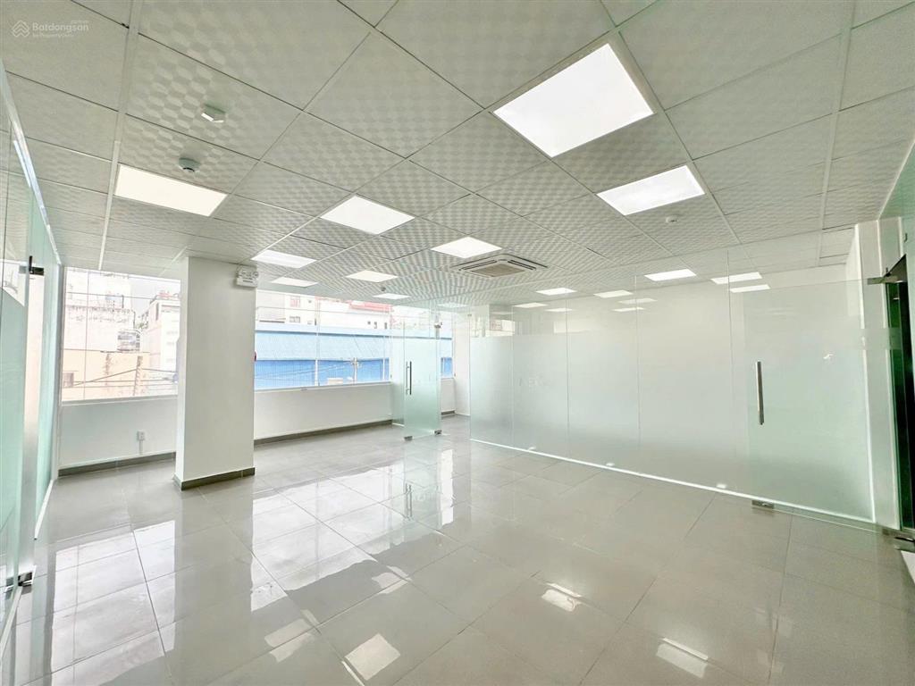 Văn phòng phú nhuận 80m2 giá 25 triệu/tháng tòa nhà mặt tiền nguyễn đình chính