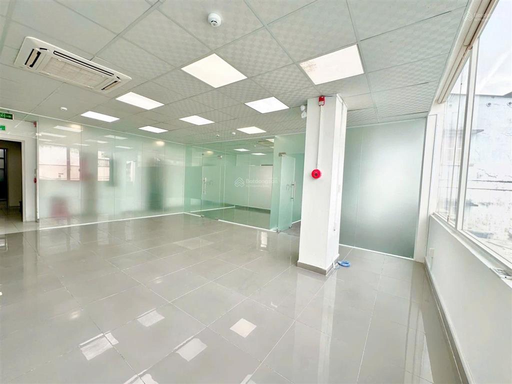Văn phòng phú nhuận 80m2 giá 25 triệu/tháng tòa nhà mặt tiền nguyễn đình chính