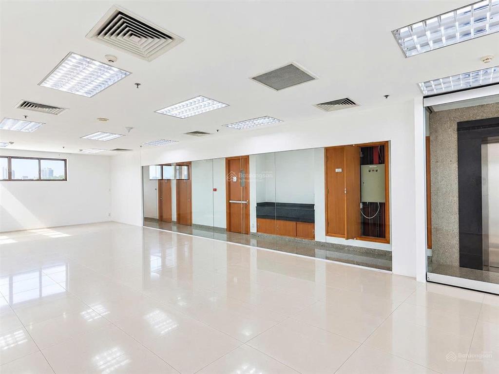 Văn phòng quận 1 giá 30 triệu (71m2) tòa nhà mặt tiền cống quỳnh.
