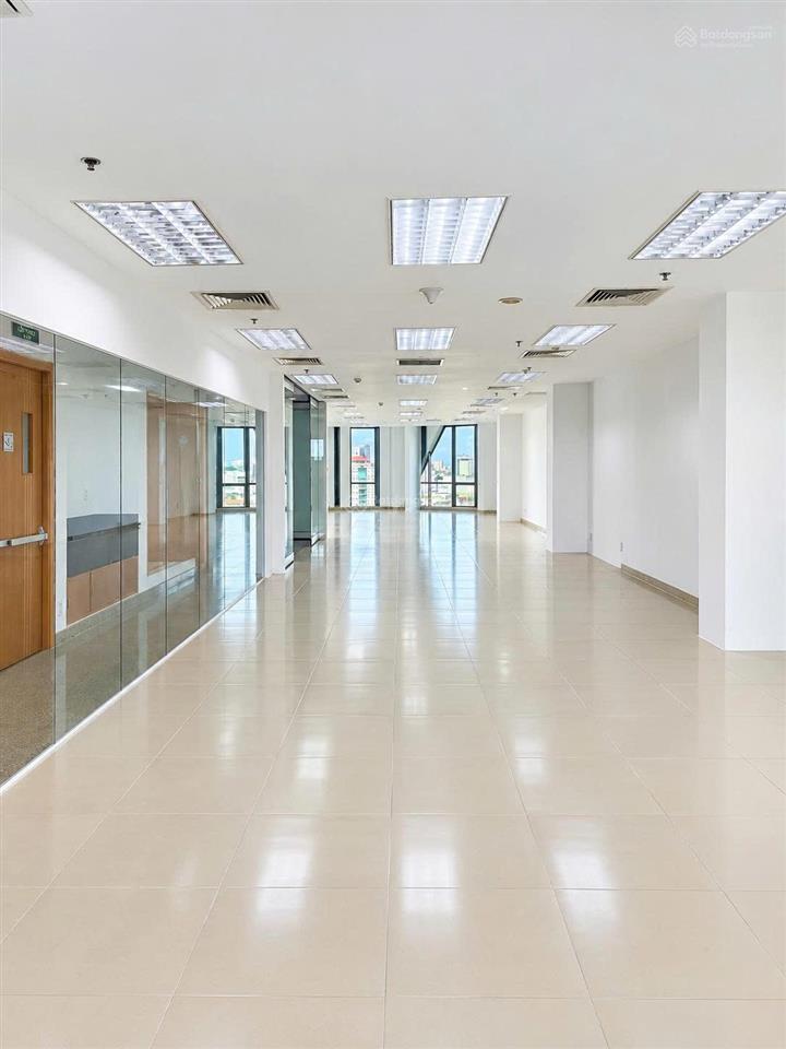 Văn phòng quận 1 giá 30 triệu (71m2) tòa nhà mặt tiền cống quỳnh.