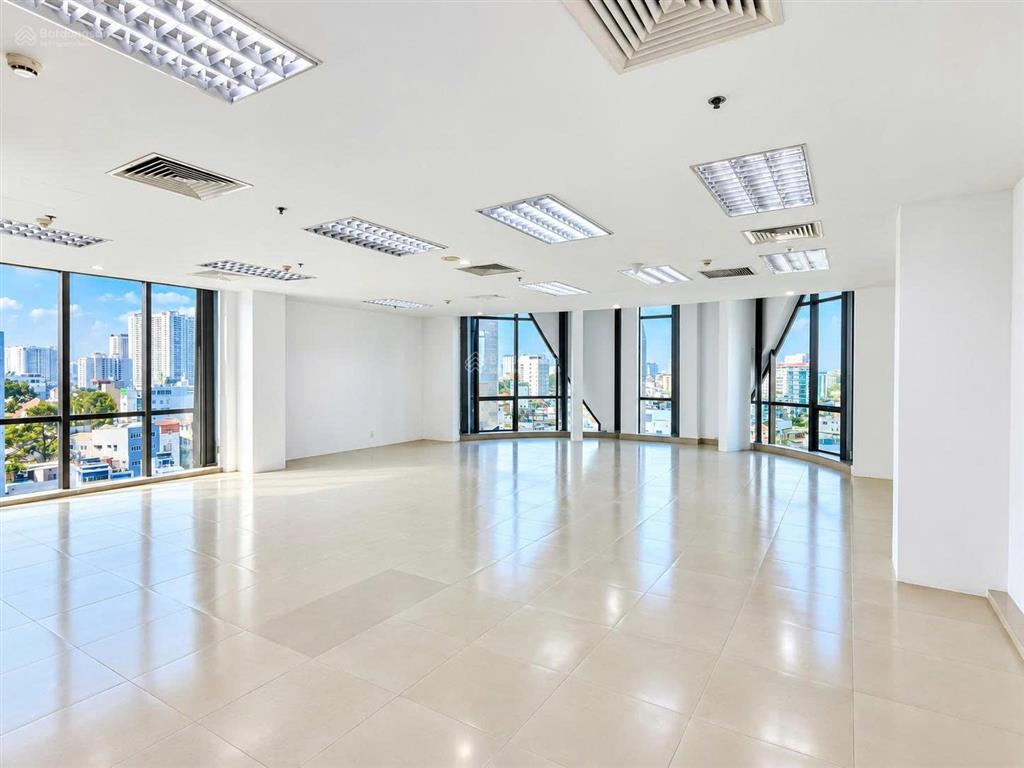 Văn phòng quận 1 giá 30 triệu (71m2) tòa nhà mặt tiền cống quỳnh.