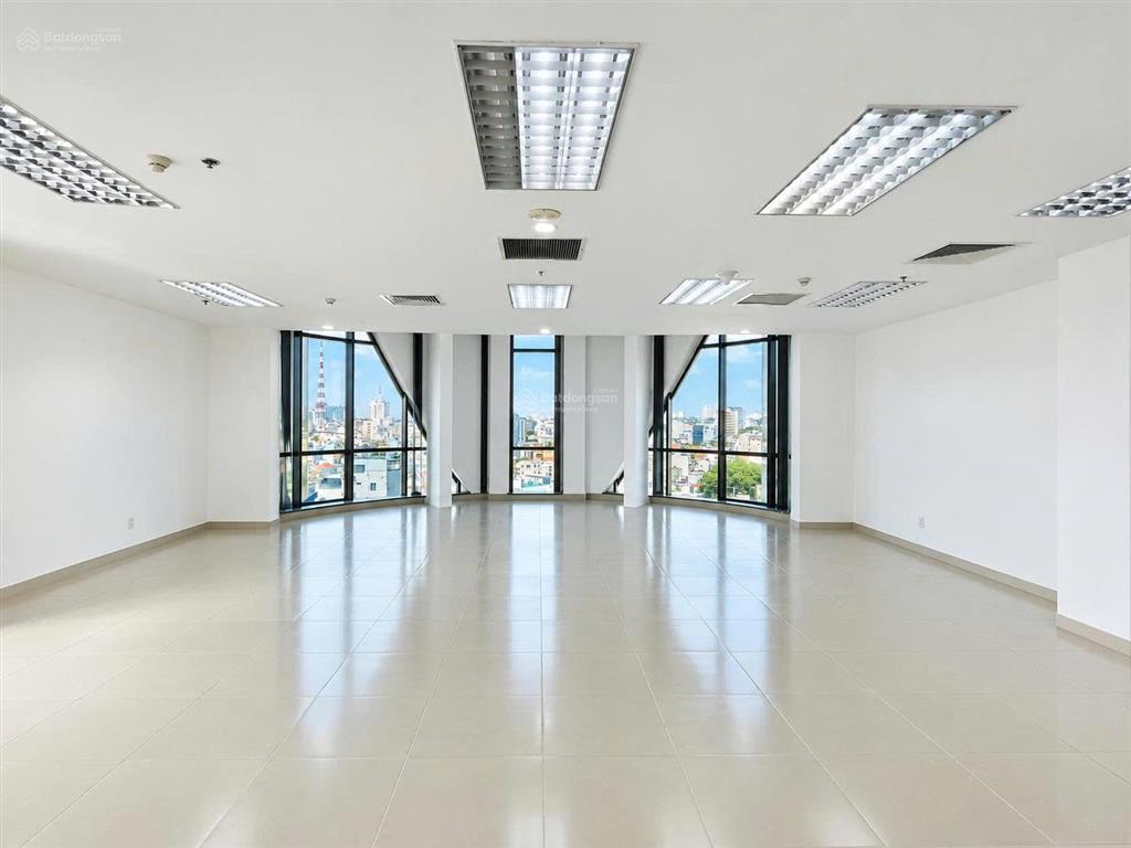 Văn phòng quận 1 giá 30 triệu (71m2) tòa nhà mặt tiền cống quỳnh.