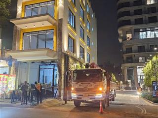 Cho thuê nhà mặt phố kinh doanh, 100m2 x 6 tầng tại hoàng hoa thám  ba đình