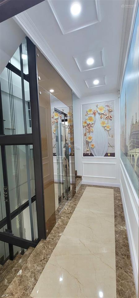 Cho thuê nhà 6 tầng x 70m2,thang máy.nhà mới xây 100%